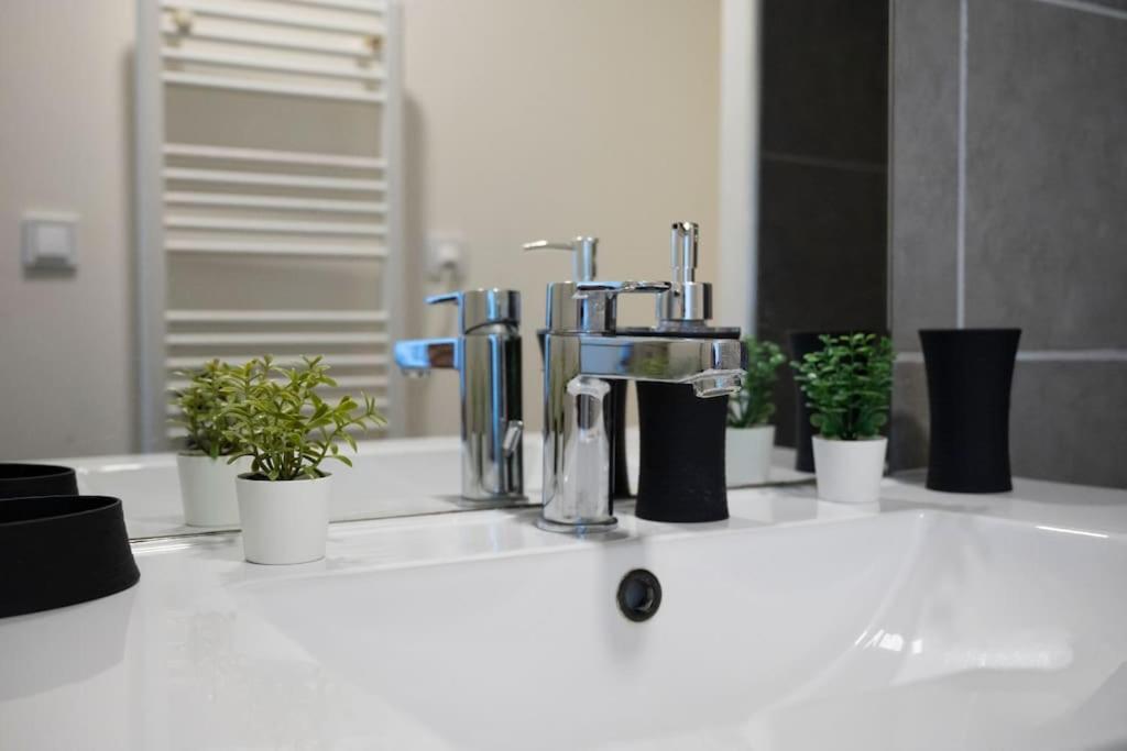 Bistrot 8 Apartment Nazelles-Negron Екстериор снимка